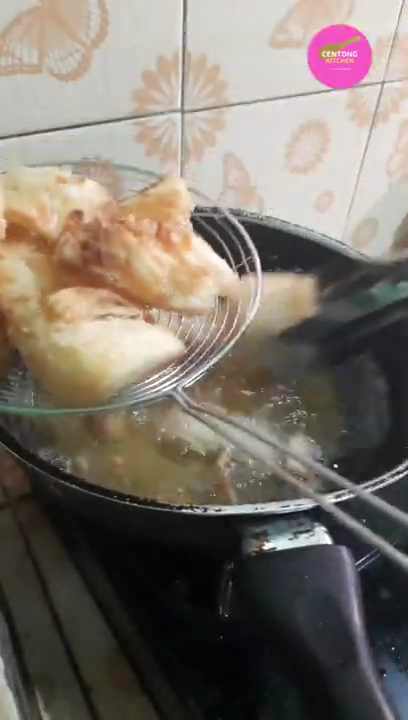 Tak perlu digoreng dua kali, ini trik bikin singkong goreng yang renyah dan merekah sempurna