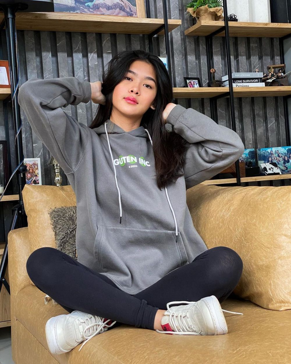 pesona Kayra Miendara anak Mieke Amalia dan Tora Sudiro yang pilih jadi model © 2023 brilio.net pesona Kayra Miendara anak Mieke Amalia dan Tora Sudiro yang pilih jadi model © 2023 brilio.net