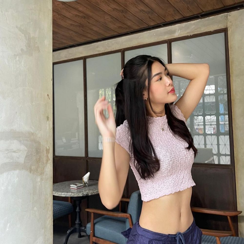 pesona Kayra Miendara anak Mieke Amalia dan Tora Sudiro yang pilih jadi model © 2023 brilio.net pesona Kayra Miendara anak Mieke Amalia dan Tora Sudiro yang pilih jadi model © 2023 brilio.net