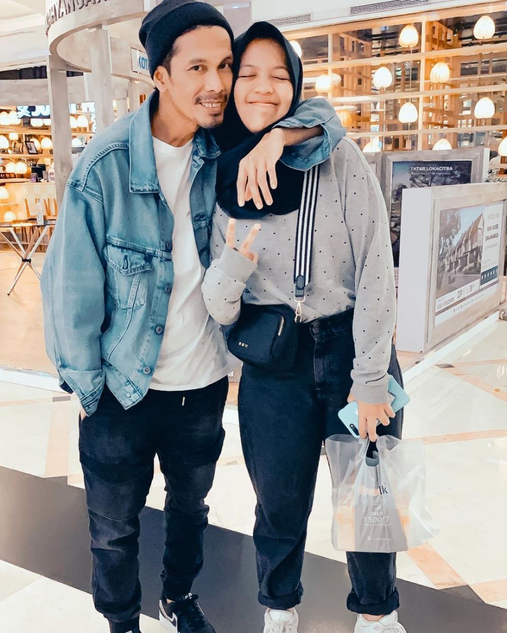  kekompakan gitaris band dengan buah hatinya © berbagai sumber