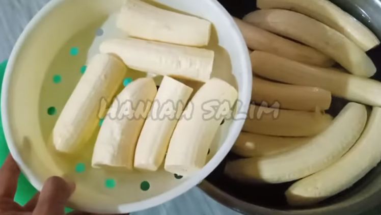 Tanpa dicuci berulang kali, ini trik bikin keripik pisang antilengket dan nggak berminyak