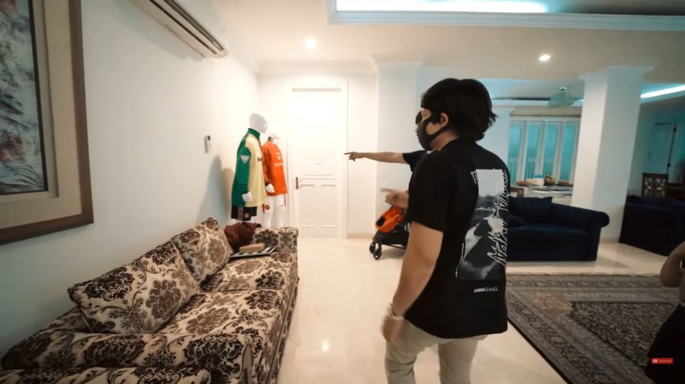 bocah dibayar nasi goreng kini punya rumah mewah Rp 20 miliar © berbagai sumber  bocah dibayar nasi goreng kini punya rumah mewah Rp 20 miliar © berbagai sumber