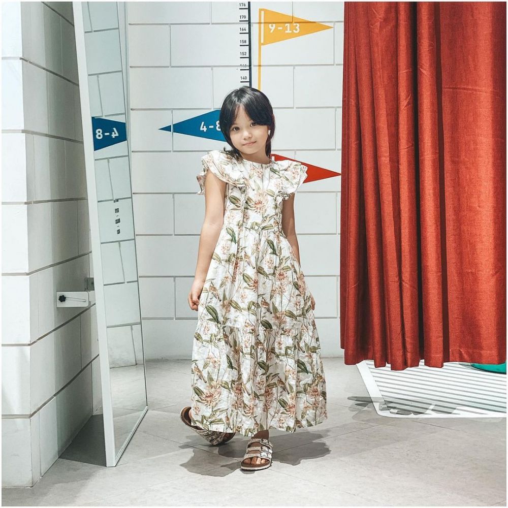 Gempi pakai dress bak model cilik © berbagai sumber