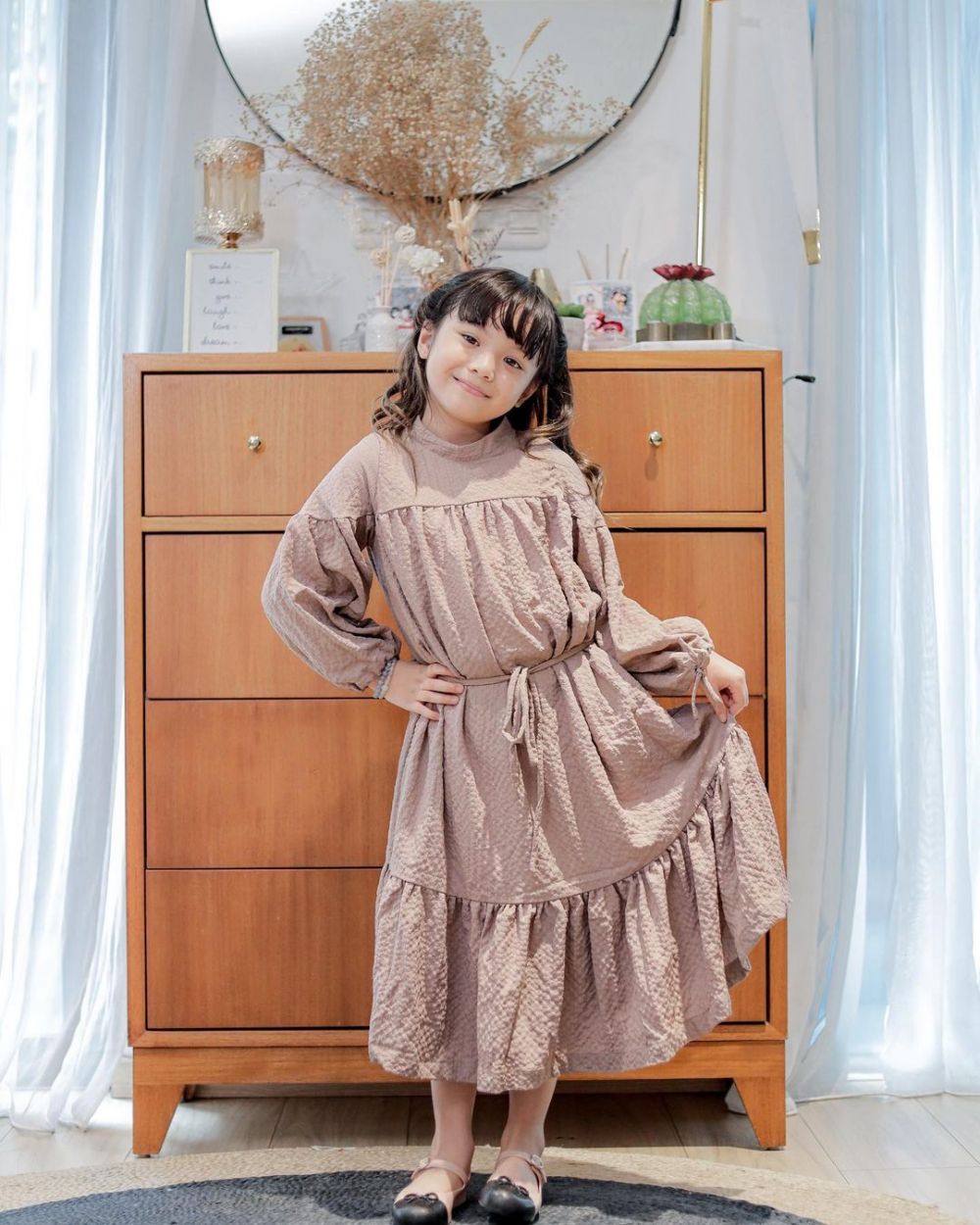 Gempi pakai dress bak model cilik © berbagai sumber