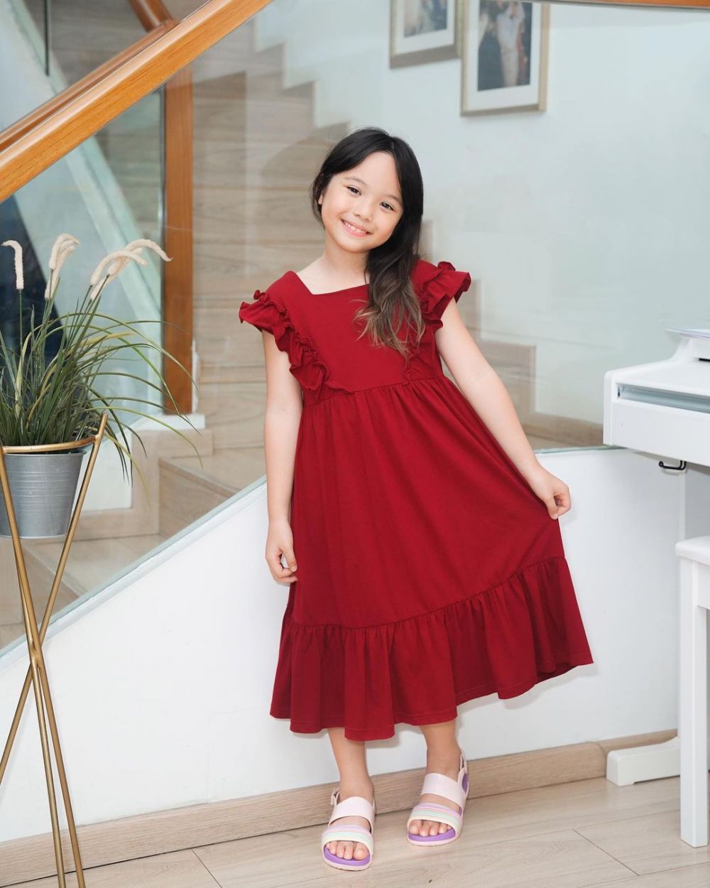Gempi pakai dress bak model cilik © berbagai sumber