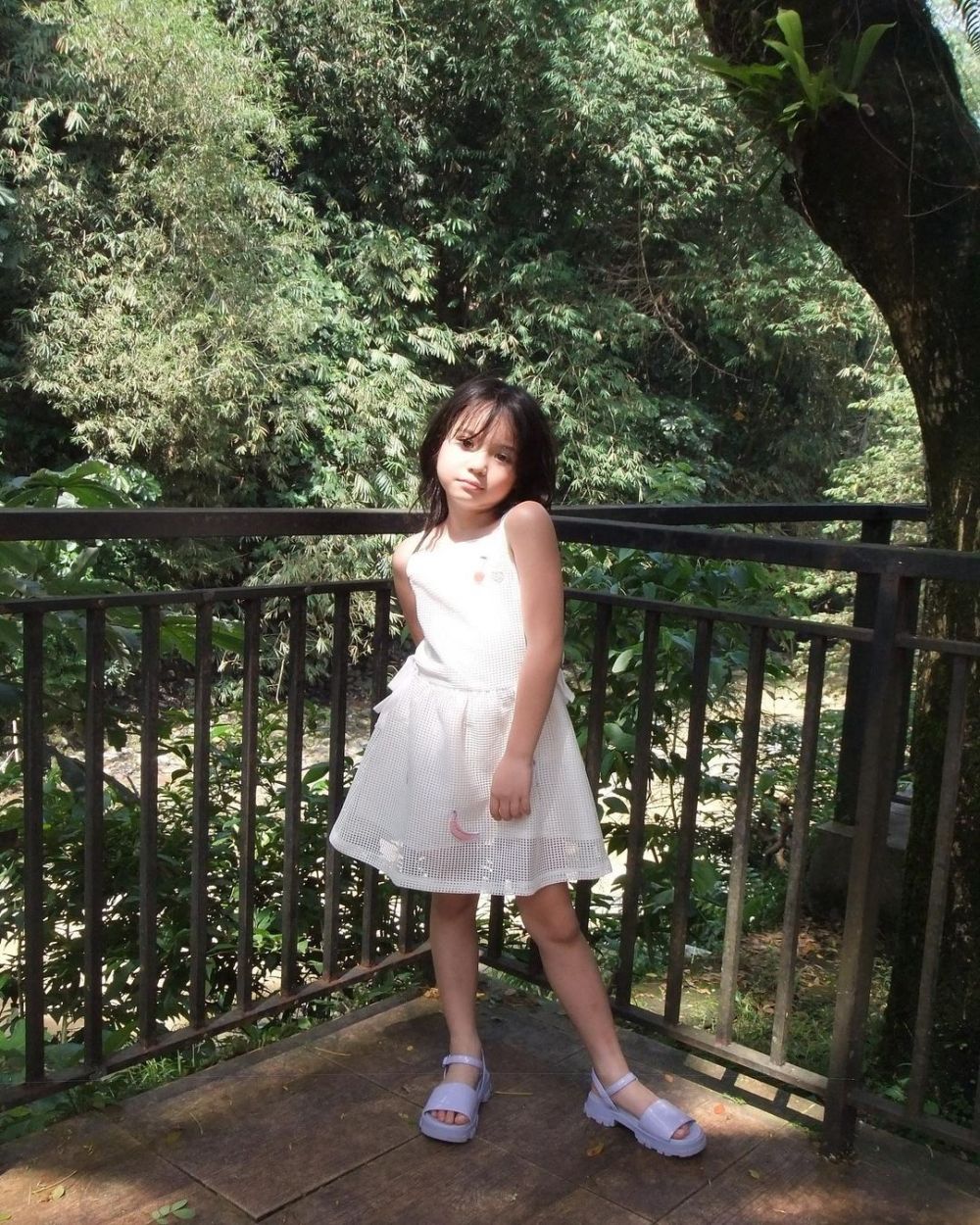 Gempi pakai dress bak model cilik © berbagai sumber