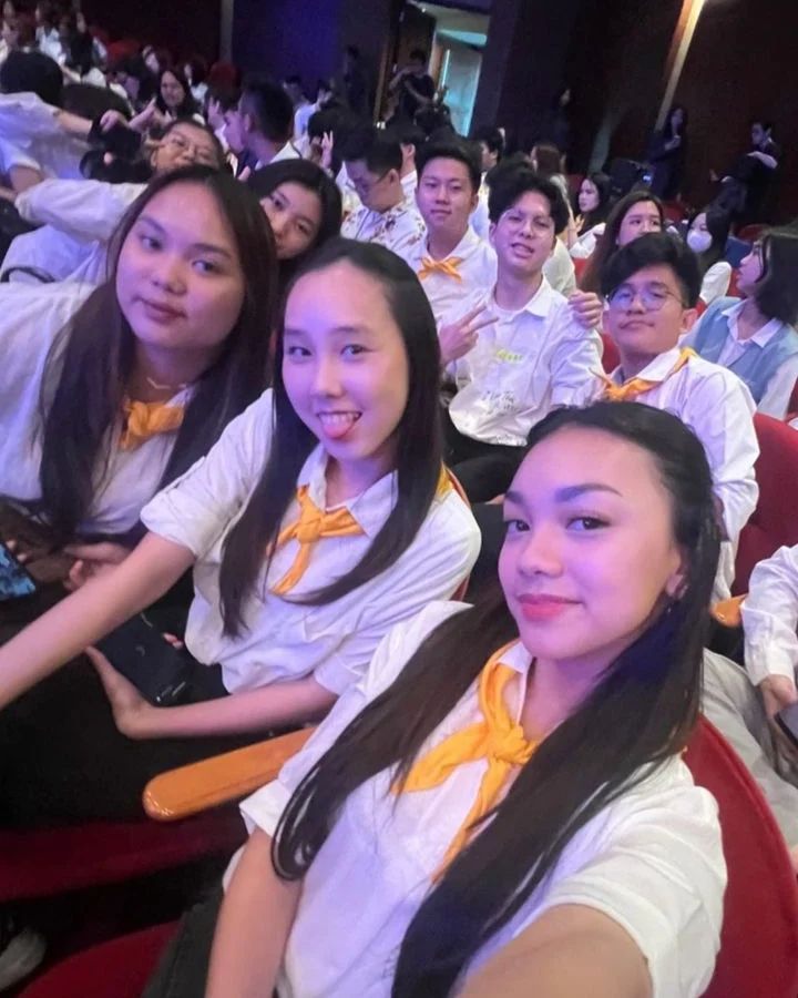 Momen seleb saat kuliah hari pertama © 2023 brilio.net Momen seleb saat kuliah hari pertama © 2023 brilio.net