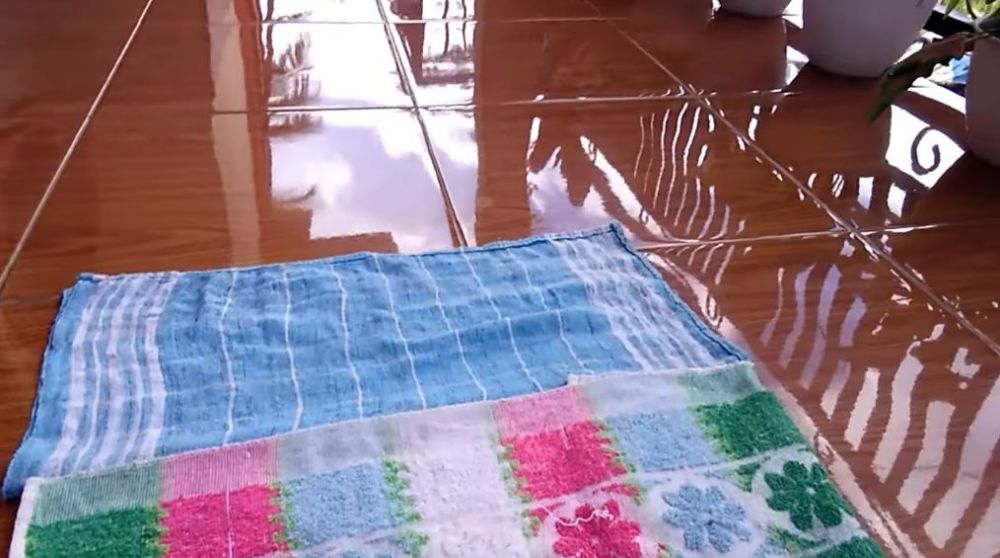 Cukup tambah 1 bahan dapur, begini cara mencuci kain lap dapur dekil dan bau