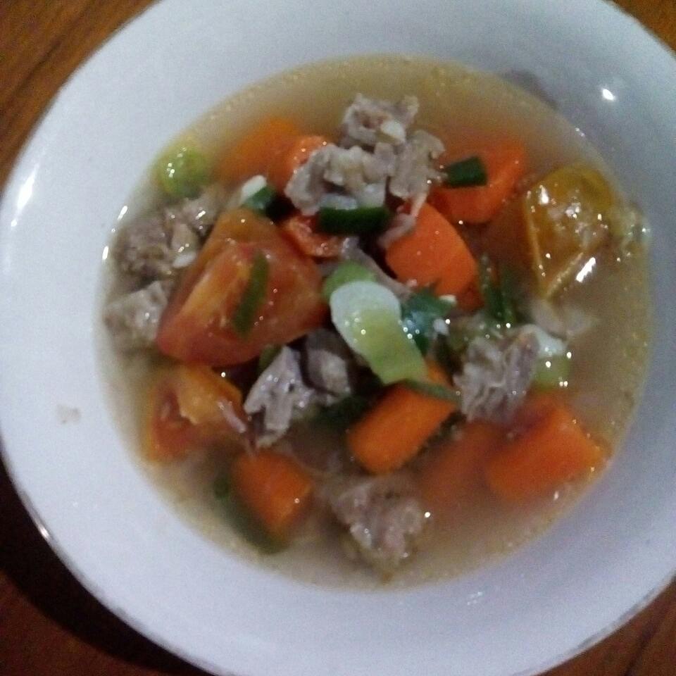15 Resep sop daging kambing kuah bening, segar, sedap, dan nendang di lidah