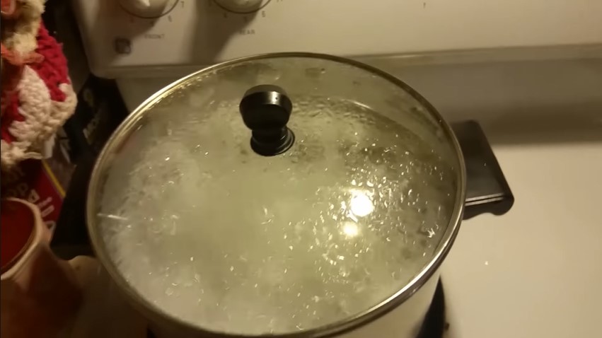 Cukup tambah 1 bahan dapur, ini trik merebus telur agar tak sulit dikupas maupun overcooked