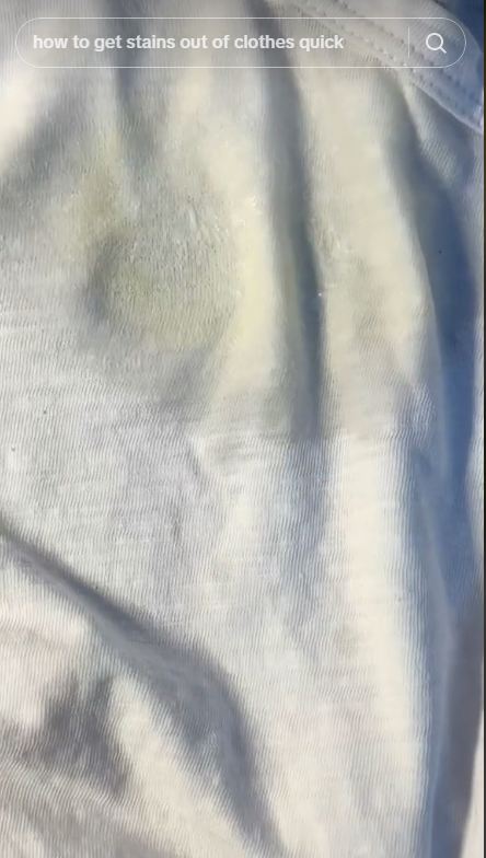 Cukup tambah 2 bahan dapur, begini cara menghilangkan noda minyak membandel di pakaian