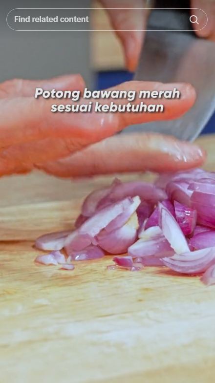 Trik mengiris bawang merah supaya mata nggak perih, ampuh tanpa perlu pakai tisu
