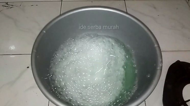 Modal 2 bahan sederhana, begini trik cepat melunturkan kerak di tungku kompor gas cuma dalam 5 menit