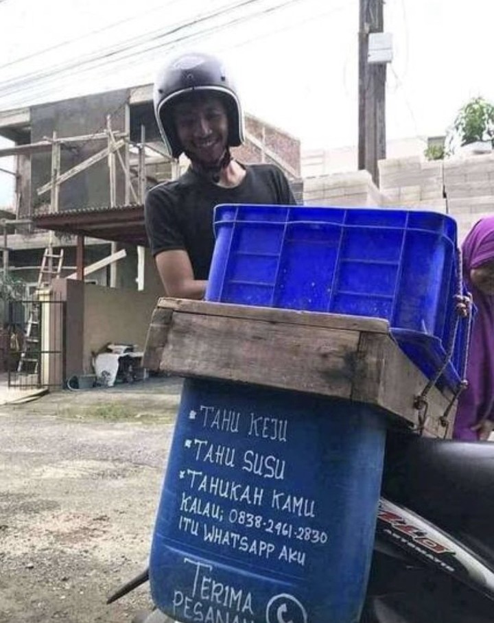 Pedagang keliling lulusan S3 marketing Berbagai sumber Pedagang keliling lulusan S3 marketing Berbagai sumber