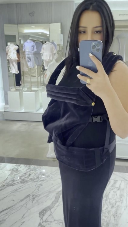 Angel Pieters hamil © Instagram