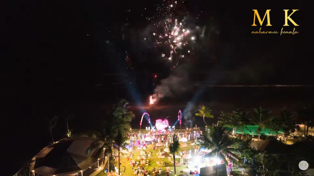 momen perayaan ultah & anniversary maharani kemala bak pesta nikah © berbagai sumber momen perayaan ultah & anniversary maharani kemala bak pesta nikah © berbagai sumber