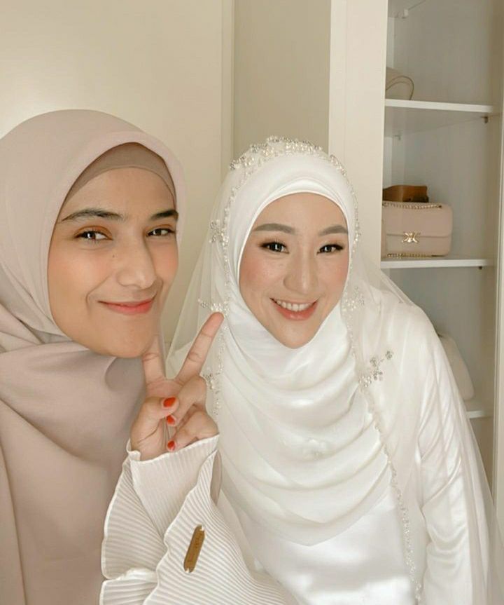 kedekatan Nadya Mustika dengan Larissa Chou © Instagram kedekatan Nadya Mustika dengan Larissa Chou © Instagram
