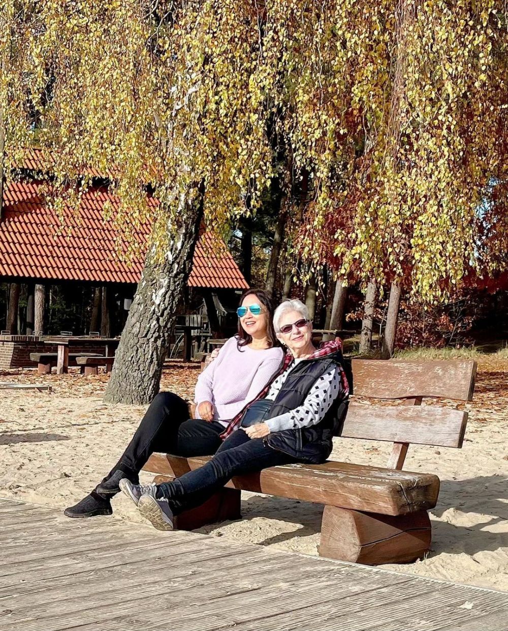 bule mirip katy perry ibu ari wibowo ira wibowo © 2023 brilio.net bule mirip katy perry ibu ari wibowo ira wibowo © 2023 brilio.net