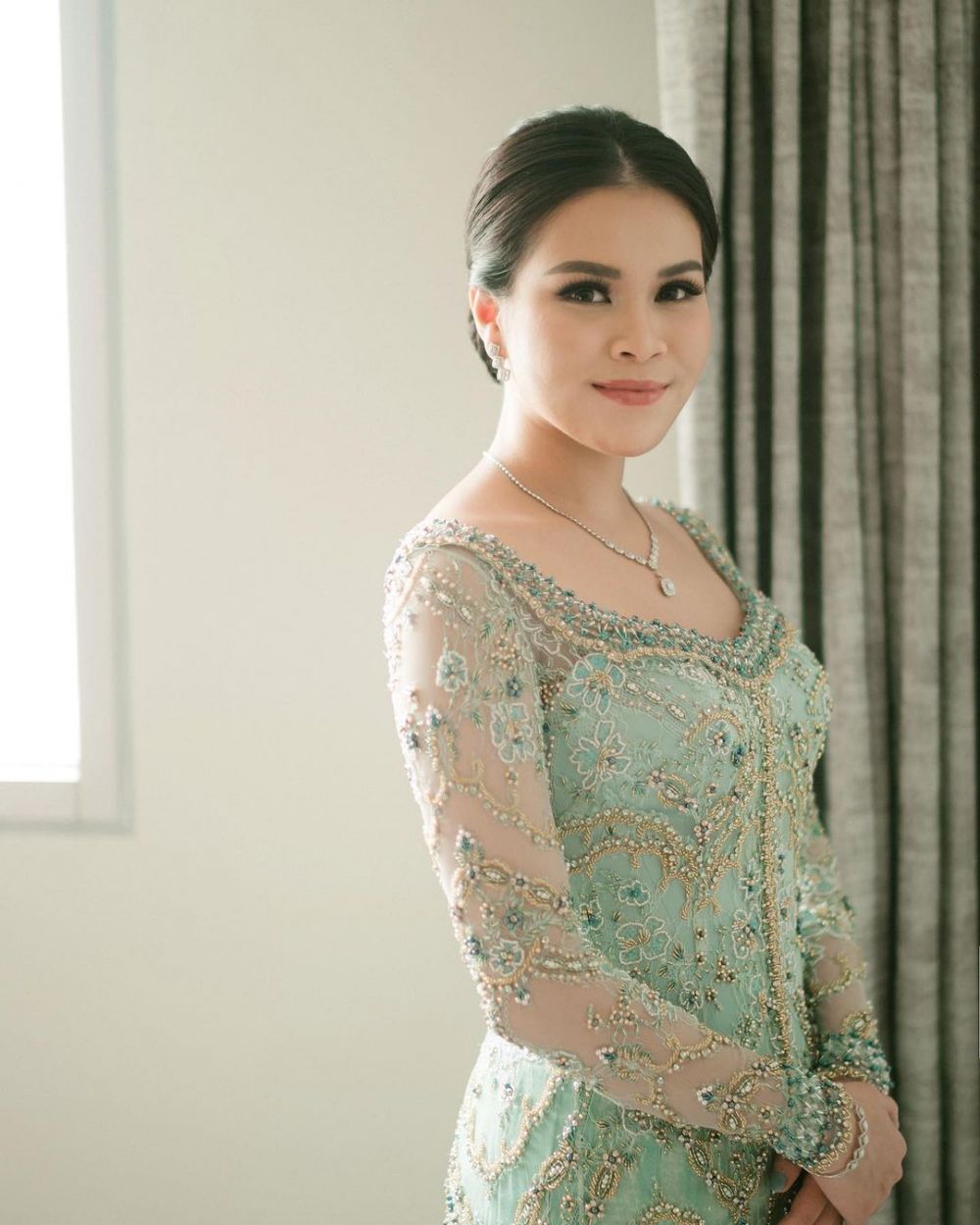 Momen prosesi Martumpol Chen Giovani calon mantu Hotman Paris Instagram