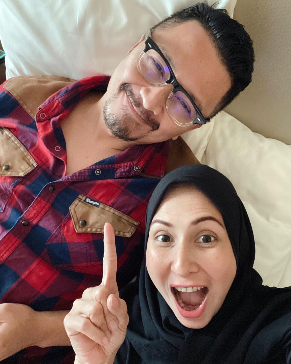 Kisah seleb kepincut selingkuhan hingga menikah © 2023 brilio.net