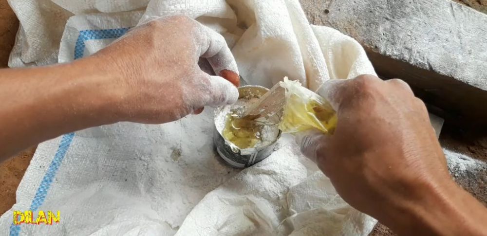 Tambah 1 bahan dapur, ini cara bikin lem tikus yang ampuh dan alami tanpa campuran kimia