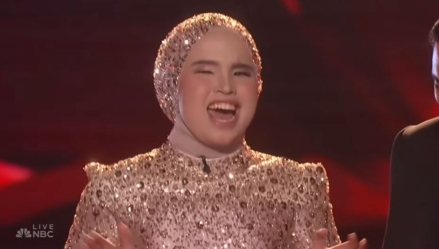 momen putri ariani lolos babak final © YouTube