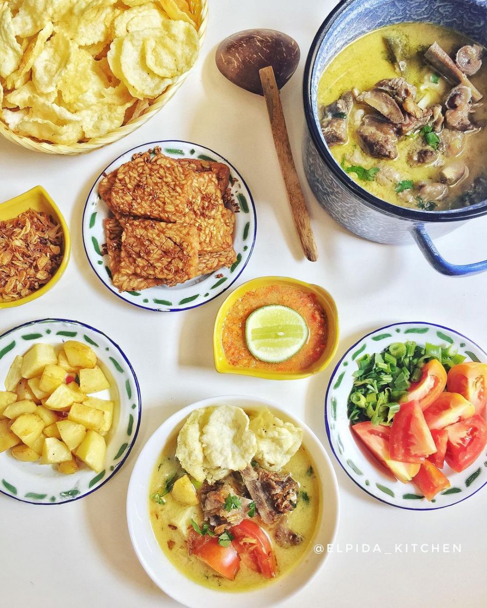 13 Resep soto daging sapi santan khas rumahan, empuk, gurih, dan bikin nagih