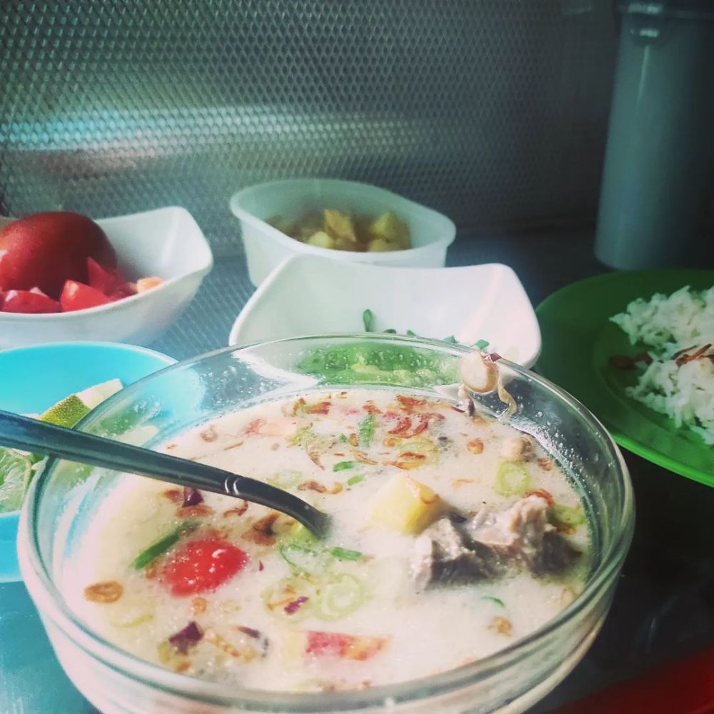 13 Resep soto daging sapi santan khas rumahan, empuk, gurih, dan bikin nagih