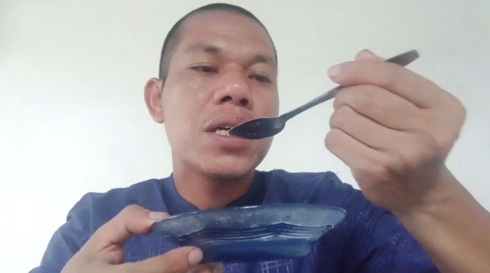 Tak perlu menelan nasi atau pisang, ini cara mengeluarkan duri ikan nyangkut di tenggorokan