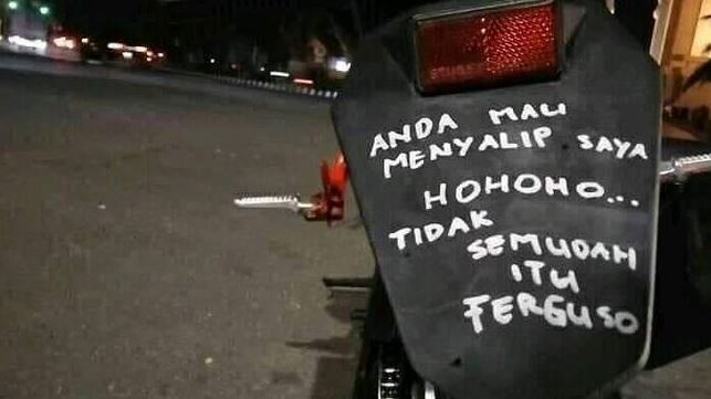 Penampakan kocak pengendara motor di jalanan Berbagai sumber