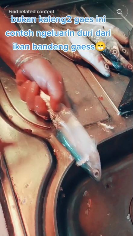 Tanpa presto atau dibelah dulu, begini trik mengeluarkan duri ikan bandeng pakai 1 alat sederhana