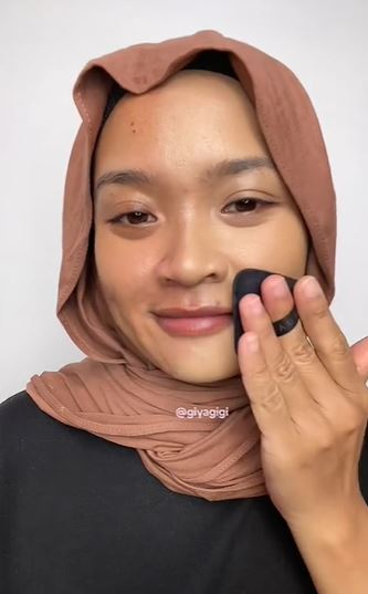 Recreate makeup ala Inara Rusli malah mirip Nissa Sabyan © 2023 brilio.net Recreate makeup ala Inara Rusli malah mirip Nissa Sabyan © 2023 brilio.net