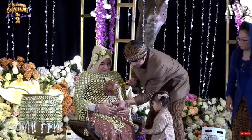 tujuh bulan kehamilan kedua Aurel © berbagai sumber