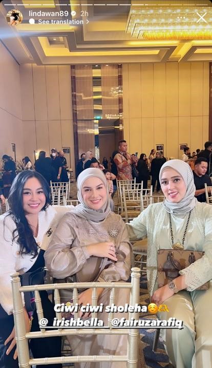 gaya seleb di acara tujuh bulanan kehamilan aurel hermansyah © berbagai sumber