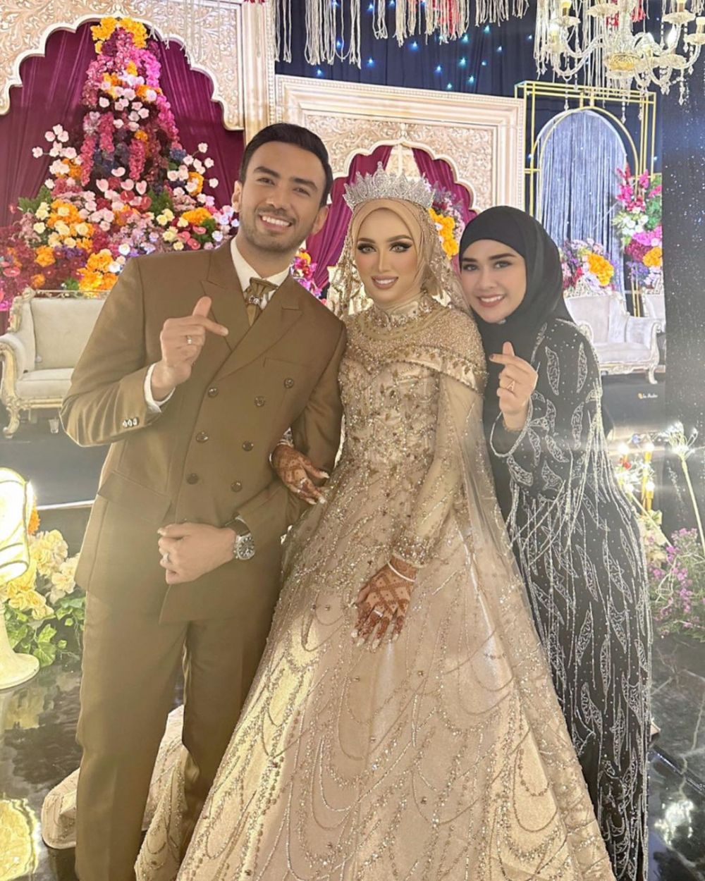 momen pernikahan reza D'Academy dan Amirah Karaman © berbagai sumber