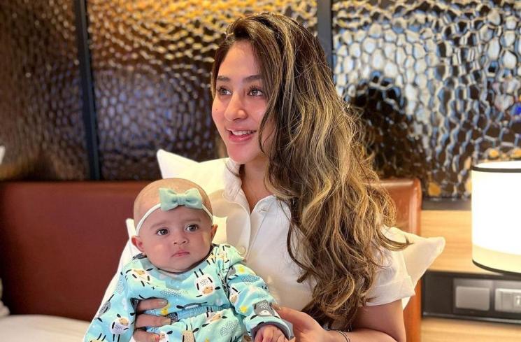 artis usia 20-an momong anak tanpa baby sitter © 2023 brilio.net