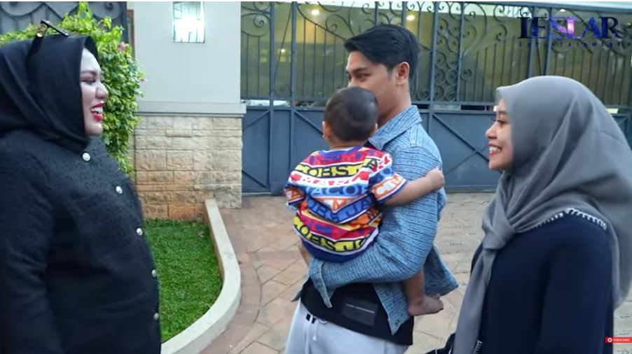 Momen Mira Hayati ratu emas beli mobil Lesti Rp 3 M dibayar tunai YouTube