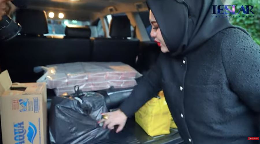 Momen Mira Hayati ratu emas beli mobil Lesti Rp 3 M dibayar tunai YouTube