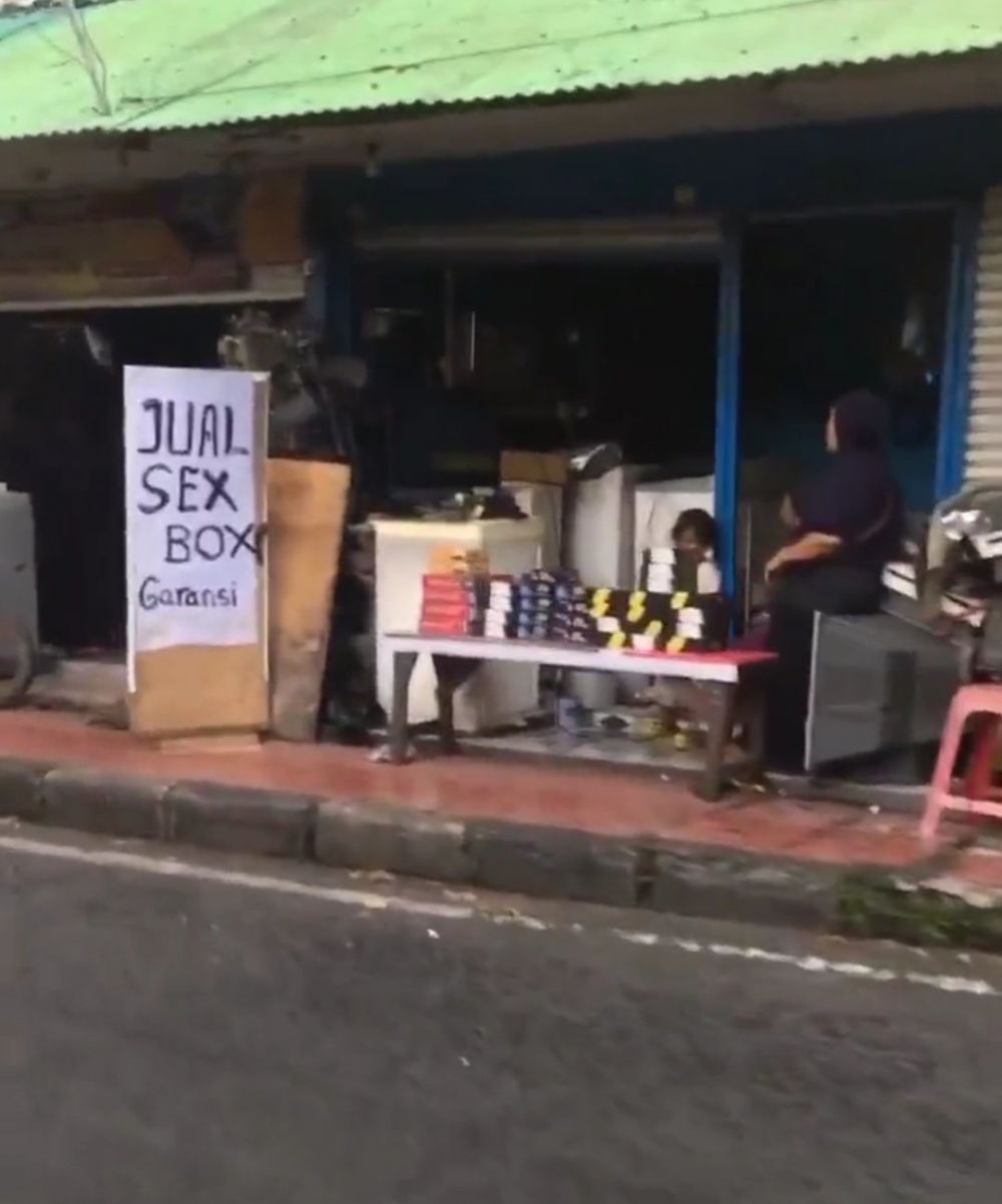 Tulisan lucu toko kelewat absurd Berbagai sumber Tulisan lucu toko kelewat absurd Berbagai sumber