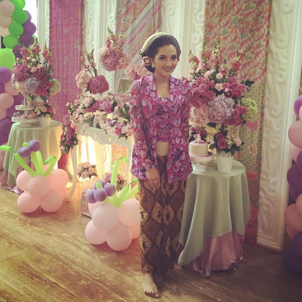 Ashanty saat pakai kebaya © Instagram