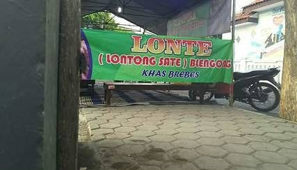 11 Tulisan warung bikin takut  Berbagai sumber