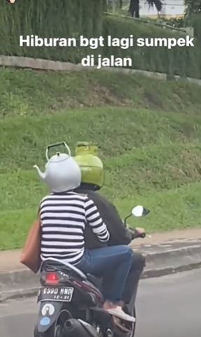 helm kocak pengendara dan penumpang © berbagai sumber