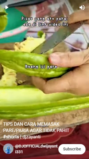 Bukan diremas garam atau direndam air panas, begini trik masak pare agar rasa pahitnya berkurang