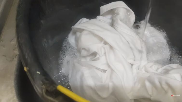 Cara jitu memutihkan pakaian dekil dan menguning pakai 1 bahan dapur, tanpa bahan pemutih