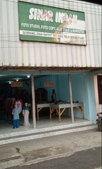 Potret lucu spanduk warung ini nggak sesuai yang dijual Berbagai sumber Potret lucu spanduk warung ini nggak sesuai yang dijual Berbagai sumber