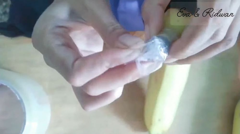 Cara menyimpan pisang matang di kulkas, tak lembek dan menghitam sampai 1 minggu
