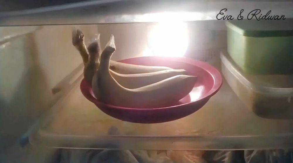 Cara menyimpan pisang matang di kulkas, tak lembek dan menghitam sampai 1 minggu