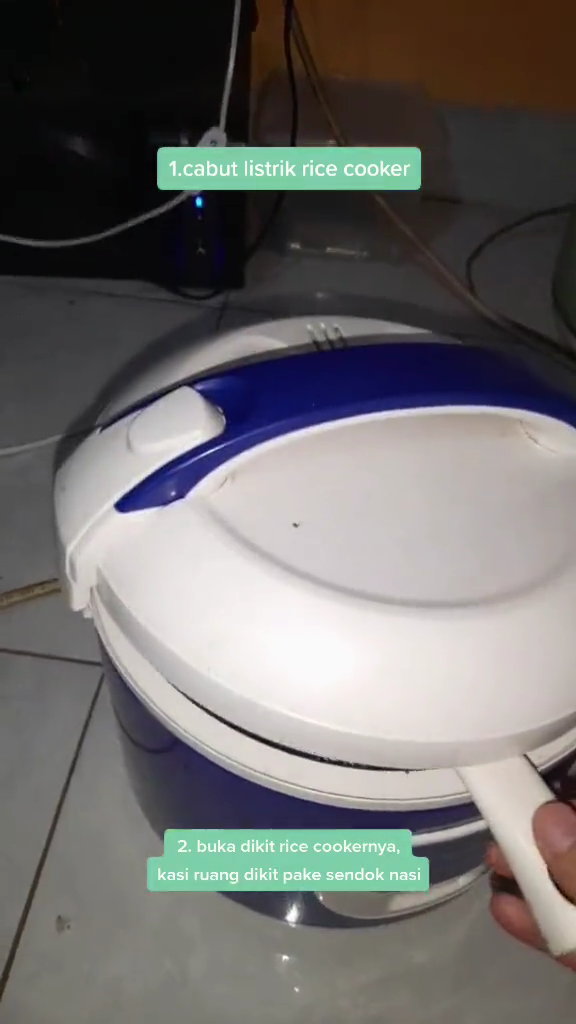 Tanpa bahan tambahan, ini trik menyimpan nasi di rice cooker agar tidak cepat kering dan berkerak