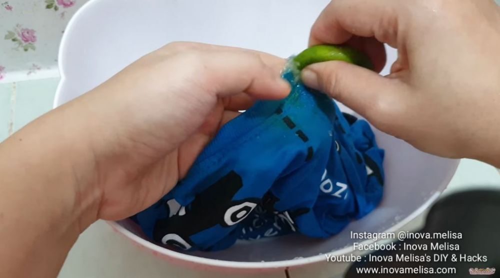 Tak perlu panik, begini trik mengatasi noda luntur di baju cuma pakai 1 bahan dapur dan 1 jenis buah