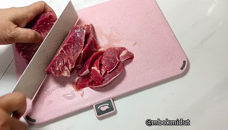 Tanpa baking powder atau tepung tapioka, ini cara bikin bakso makin kenyal cuma tambah 1 bahan dapur